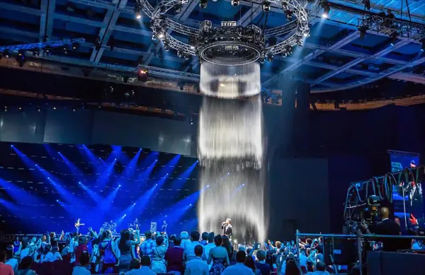 Rideau D'eau Aqua Graphic Dima Bilan Muz award Moscow 3