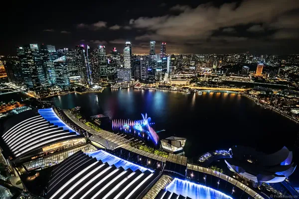 giant water show spectra at marina bay singapore 11