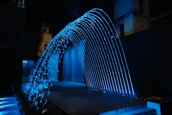 water-tunnel-effect-vogue-fiuggi-1