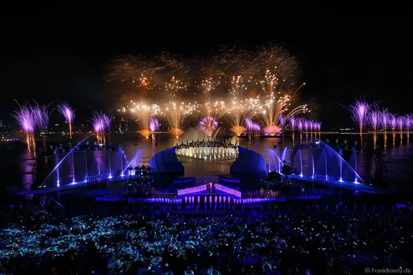 Dubai national day floating water show and fireworks 2
