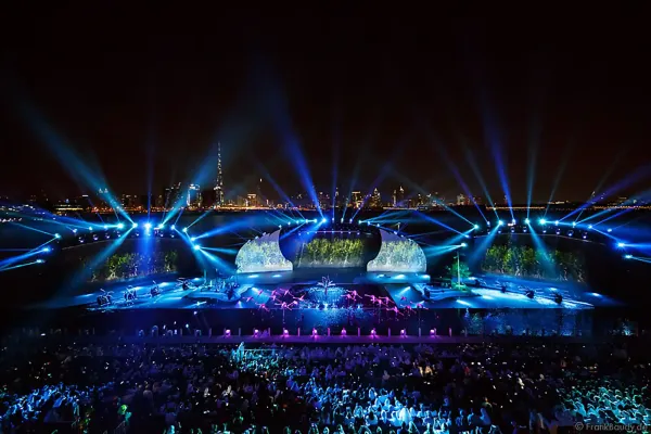 projection on water wall aquavision dubai national day 7