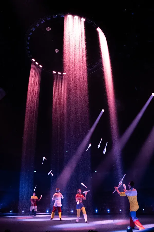 aqua-graphic-water-curtain-cirque-du-soleil-ludo-2025-4