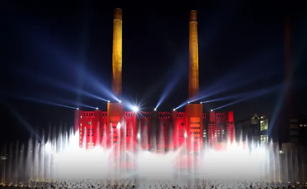 giant water show at autostadt volkswagen wolfsburg germany 22