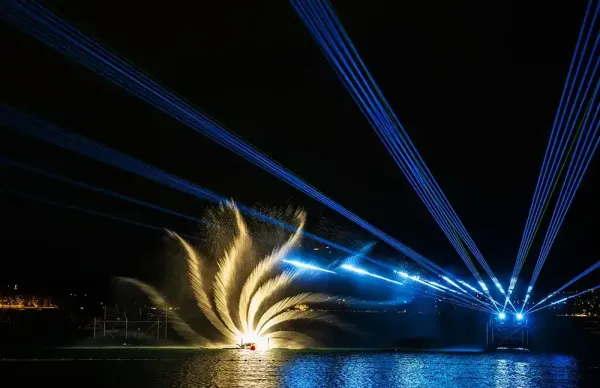 rotating sun jet lac annecy 2025 1
