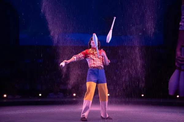 aqua-graphic-water-curtain-cirque-du-soleil-ludo-2025-3