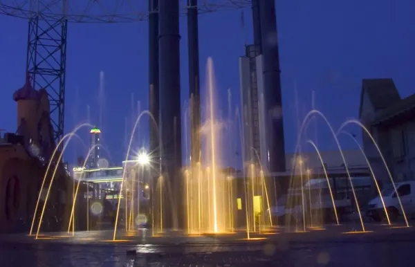 fontaine tornado black pool pleasure beach fontaine dansante et interactive