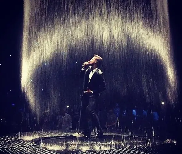 Rideau D'eau Aqua Graphic Dima Bilan Muz award Moscow 2