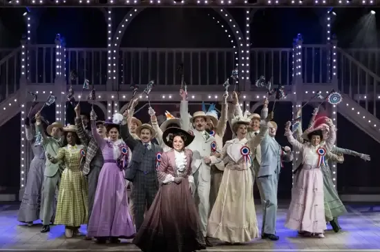 Hello Dolly Lido de Paris 1